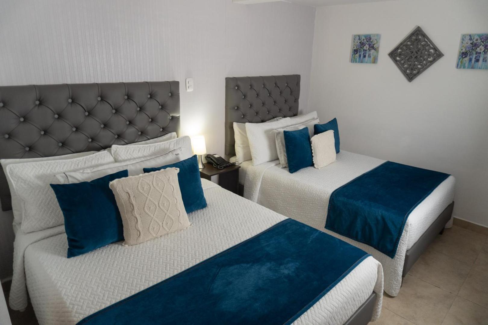 Hotel Alamos Del Parque ペレイラ エクステリア 写真