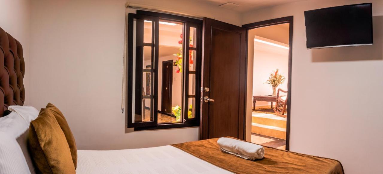 Hotel Alamos Del Parque ペレイラ エクステリア 写真